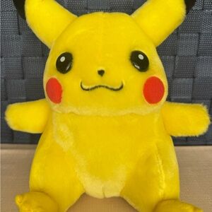 Vintage 1995 Yellow Pikachu Plush Toy